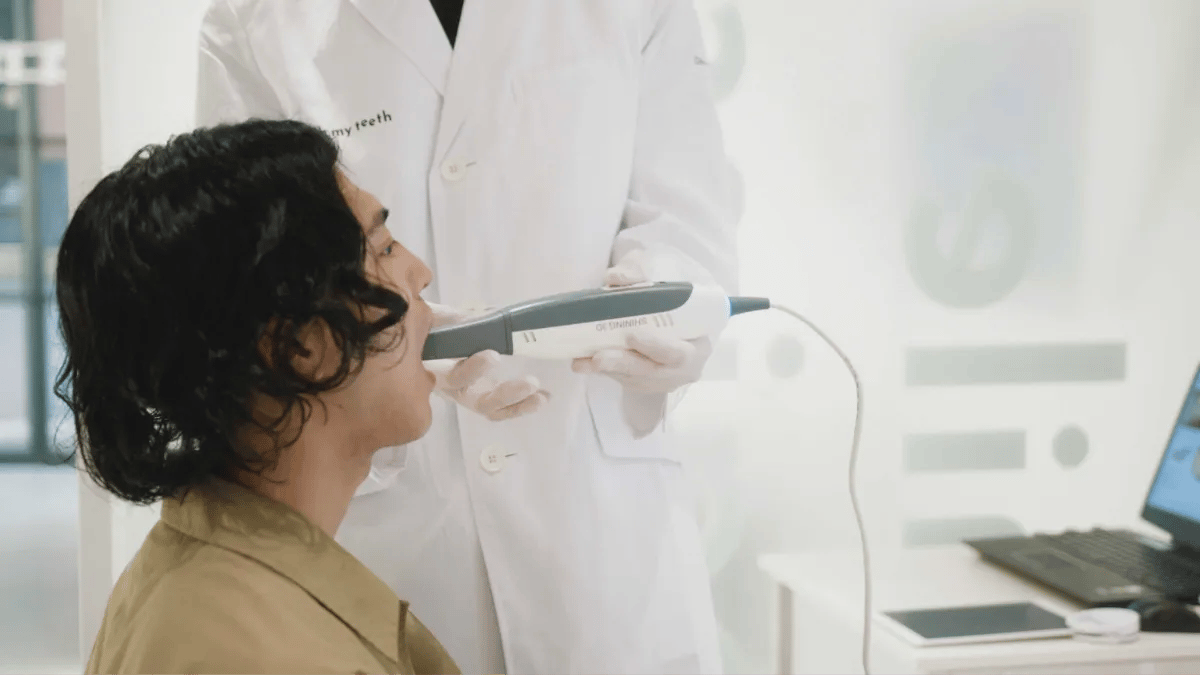 「本当に通わずに治るの?」マウスピース矯正 Oh my teethでよく聞かれる質問に回答します