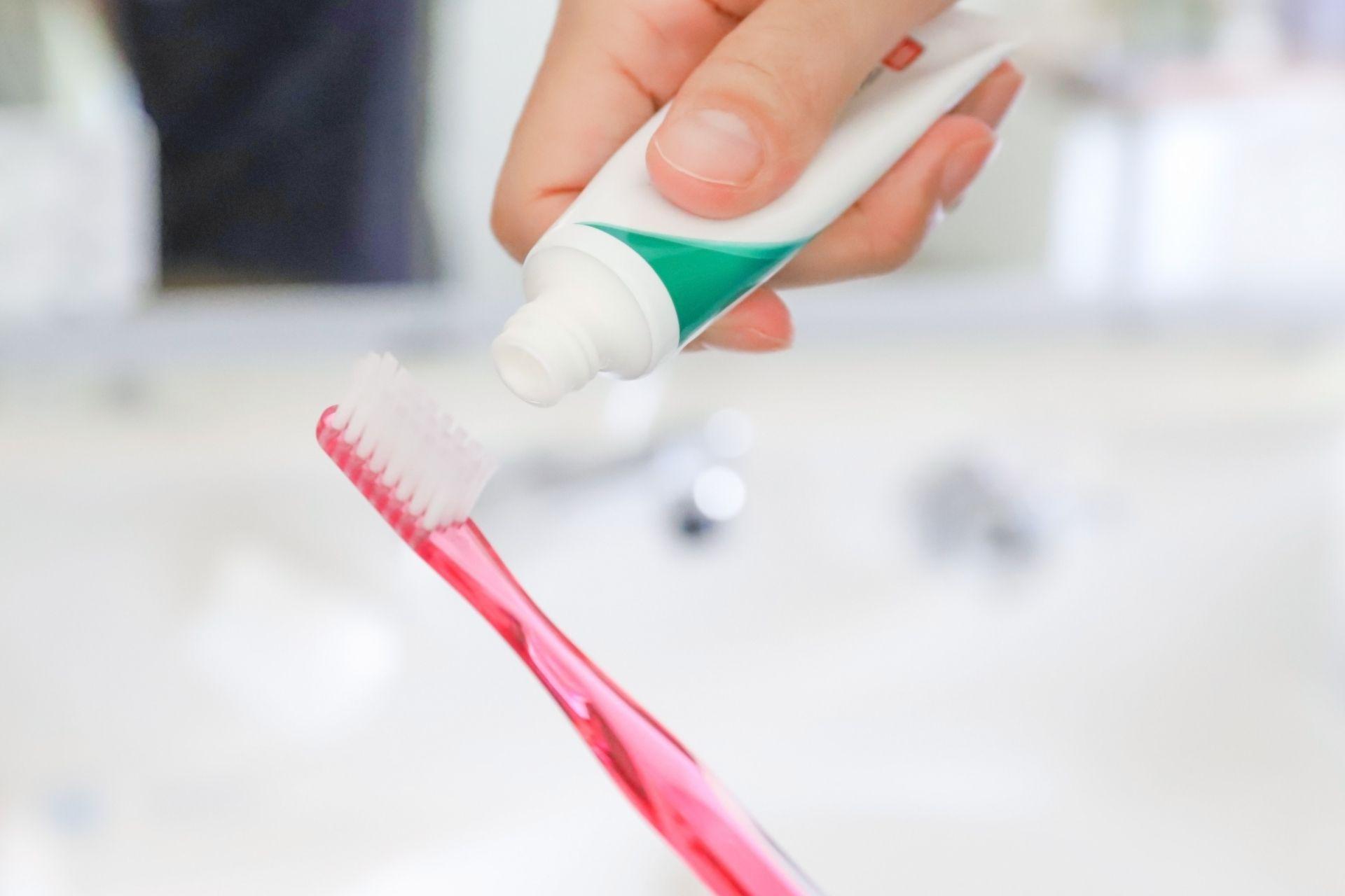 ホワイトニング歯磨き粉は効果ある？市販品のおすすめの選び方を紹介！
