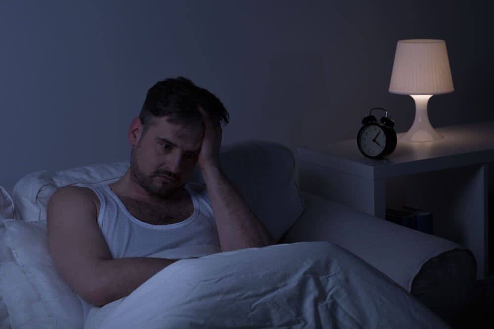 【歯学博士監修】歯科矯正で眠れないことはある?痛い原因や慣れるまでの期間を紹介